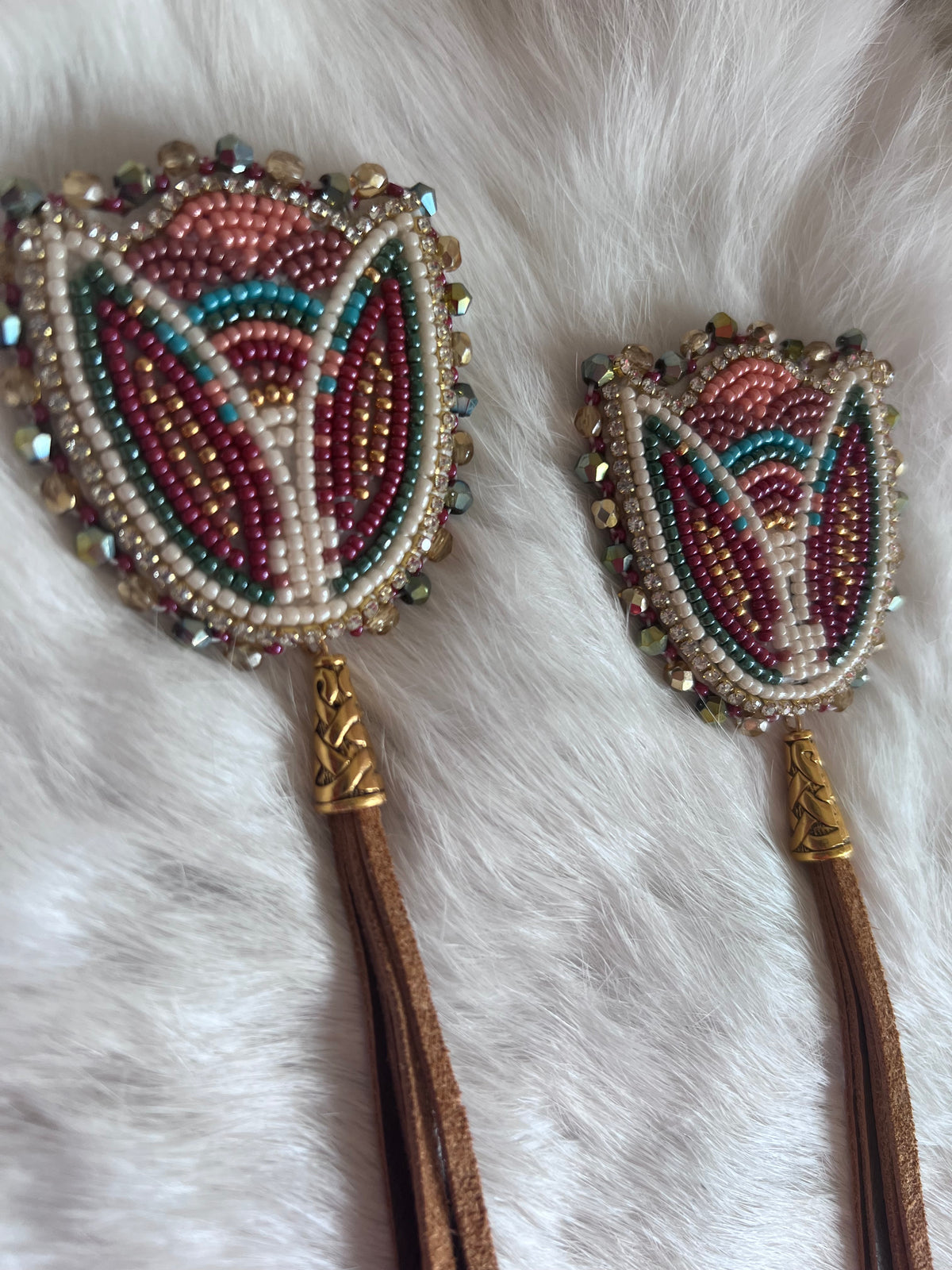 Floral tulip 🌷 burgundy tassel